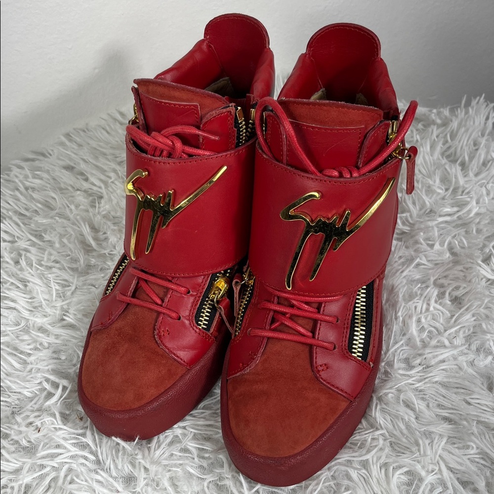💋GIUSEPPE ZANOTTI Red High-Top Sneakers